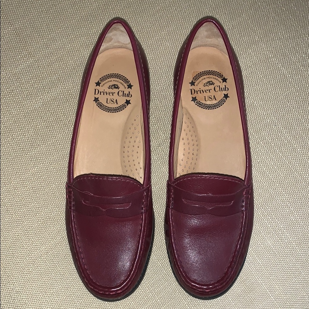 Driver Club USA Women’s Red Leather Loafers Size 8